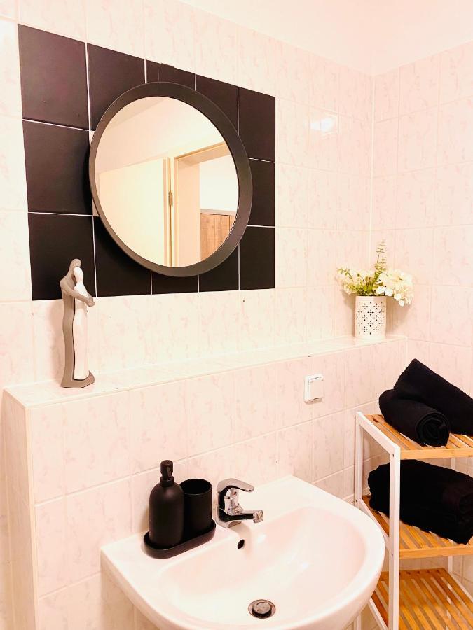 Saniertes Studio - Elisa - Mit Balkon, Wlan, Smart-Tv & Kueche In City-Naehe Эрфурт Экстерьер фото